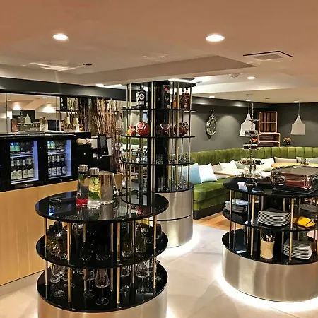 メルキュール カイザーホフ シティ センター ホテル 4*