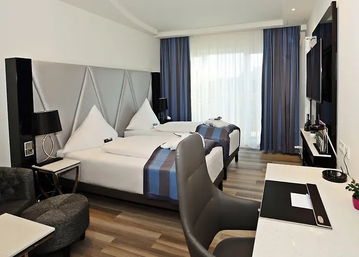 Mercure Kaiserhof Center Otel 4*