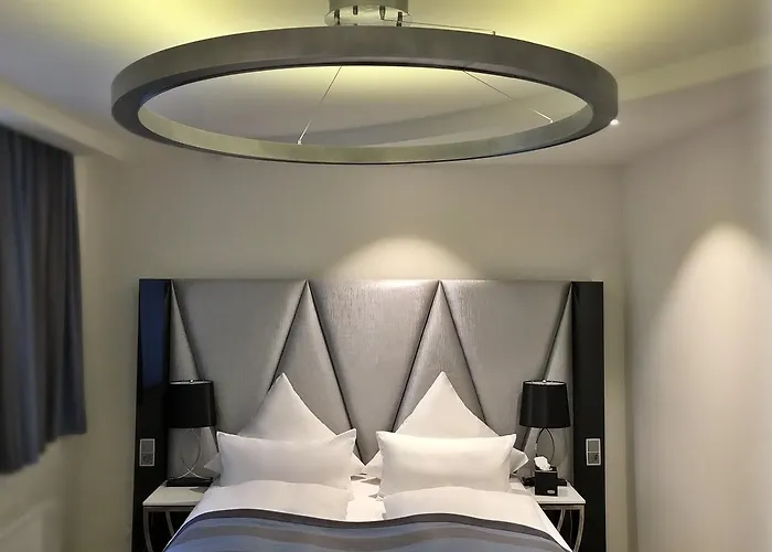 Mercure Kaiserhof Center Otel 4*