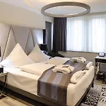 Mercure Kaiserhof Center 4*
